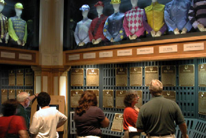 hofcrowd8-7-03.jpg